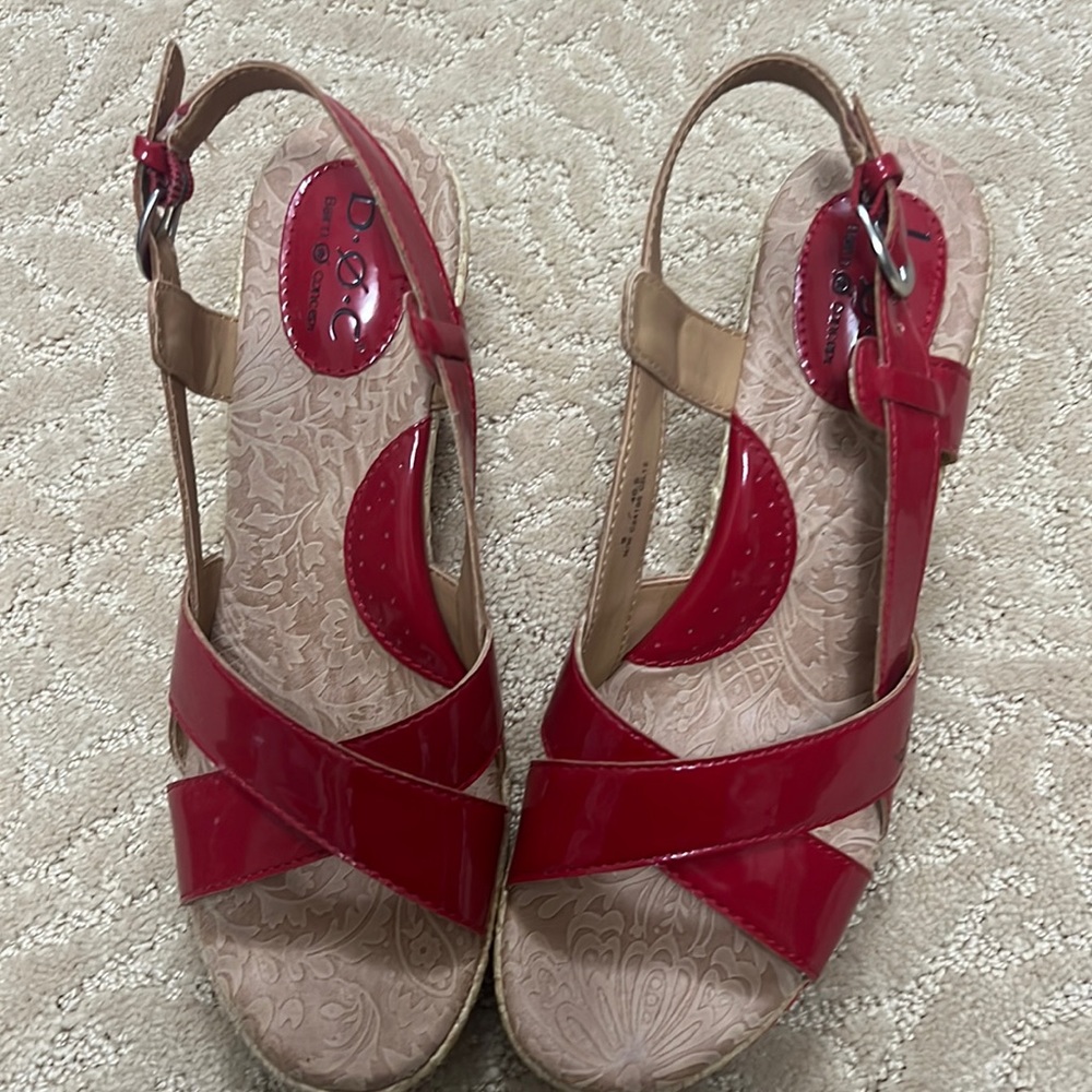 Boc Patent leather red sandals wedge